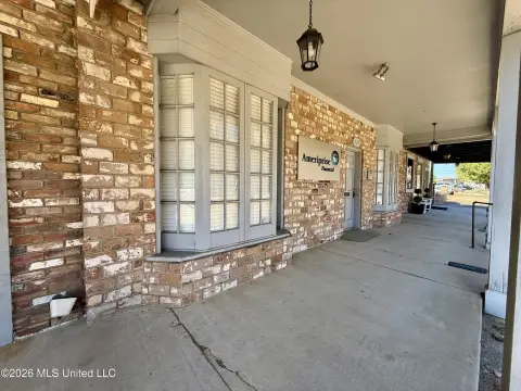 Downtown Brookhaven Office Space Available