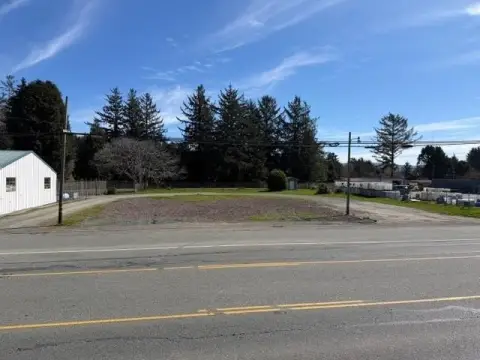 Commercial Lot in Crescent City