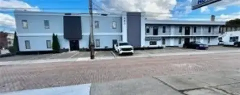 Multi-Suite Office Units