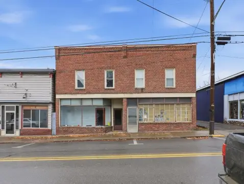 Mixed-Use Four-Unit Residential/Storefront