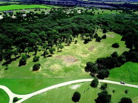 Secluded Land in Van Alstyne