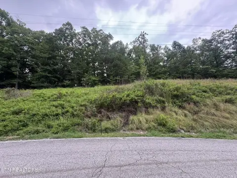 Lakefront Residential Homesite