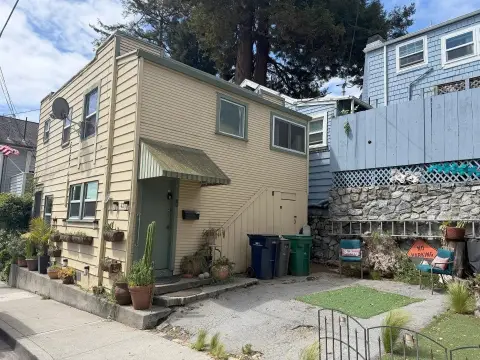Vintage Duplex Near Capitola Beach