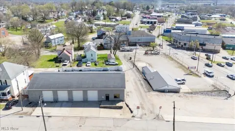 Auto Shop Complex with Garage Doors
