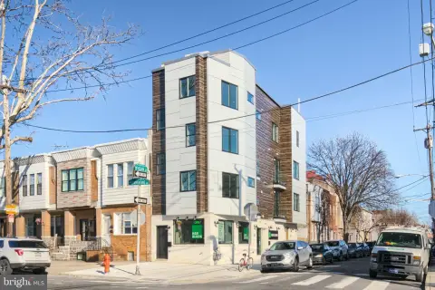 Corner Property in Pennsport/Passyunk