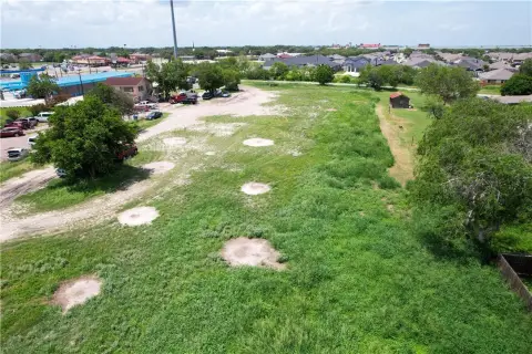 Prime Commercial Lot Near Leopard