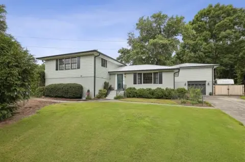 Multi-Unit Home with Finished Shop