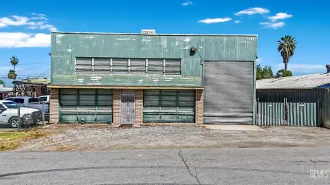 Bakersfield Commercial Live/Work Opportunity