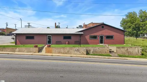 Turnkey Restaurant with Outdoor Patio