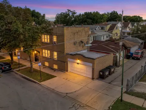 6-Unit Apartment Building with Garage