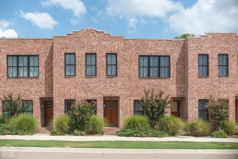Five-Unit Townhouse Apartment Building