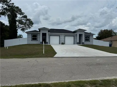 Modern Duplex in Lehigh Acres