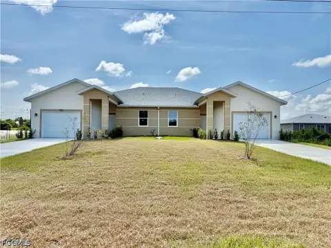 New Duplex in Lehigh Acres
