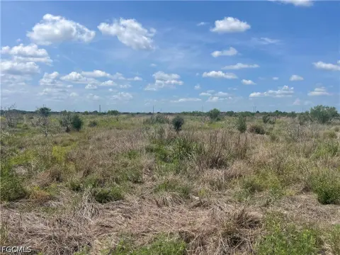 19 Acres Agricultural Land LaBelle