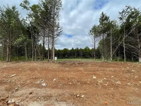 Residential Land in Private Setting