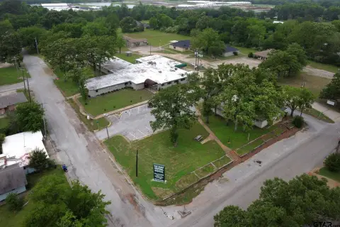 Medical Center Campus With Expansion Space