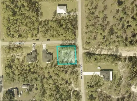 Alva Residential Corner Lot