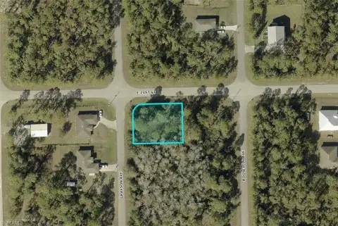 Oversized Residential Lot in Alva