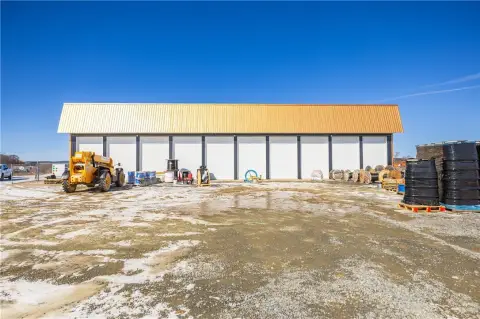 New Construction Warehouse on 8 Acres