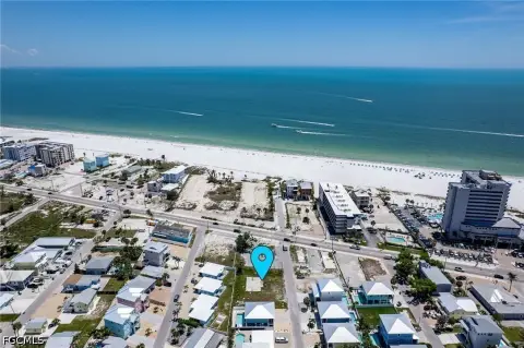 Oversized Lot Near Beach Access