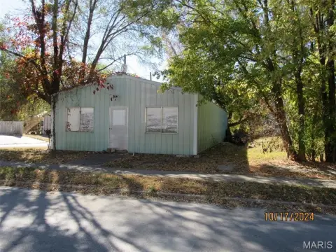 Commercial Land with Existing Building