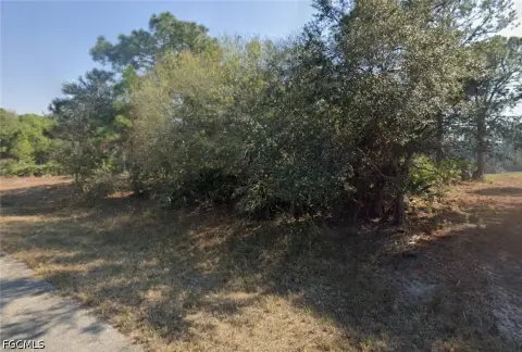 Residential Lot in Port Labelle