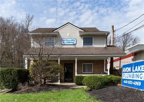 Mixed-Use Flex Warehouse Property