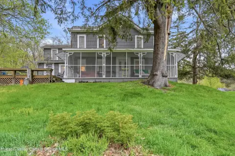 Hudson River Waterfront Multifamily Property