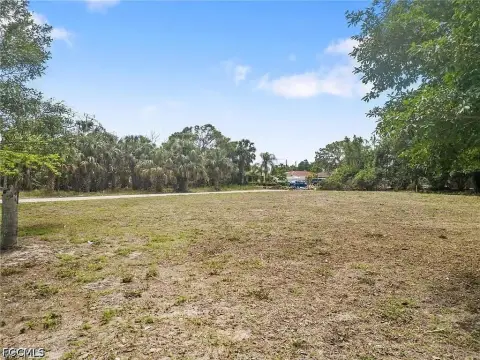 Oversized Residential Lot in Bonita