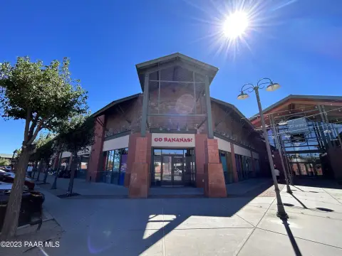 Modern Regional Shopping Center Space