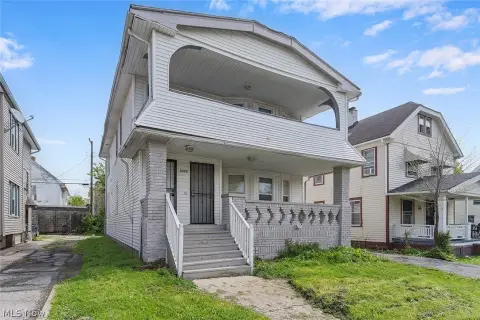 Cleveland Duplex: Investment Opportunity