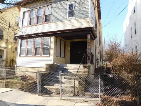 Renovated 3-Unit Residential Income