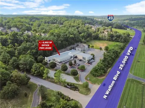 Versatile Office/Medical Space in Bentonville