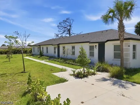 New Triplex in Rotonda West