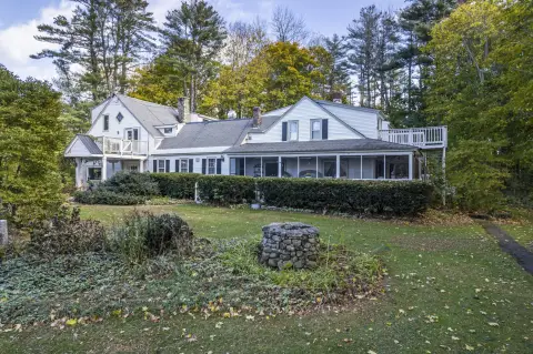Historic Bed and Breakfast with Porch