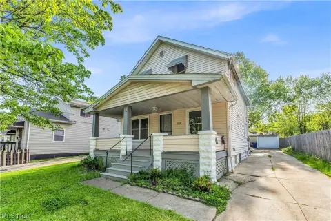 Updated Duplex Near Downtown Cleveland