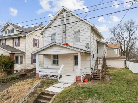 Cash-Flowing Duplex in Canton, OH