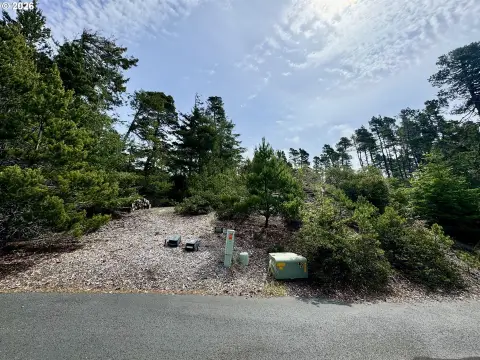 Residential Lot in Heceta South
