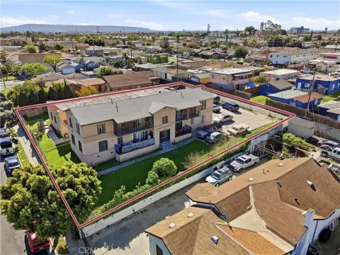 Los Angeles Quadruplex Investment Opportunity