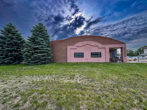 Versatile Commercial Space in Huron
