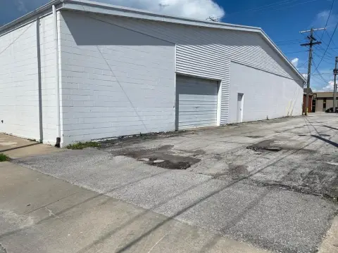 Multi-Bay Warehouse with Drive Doors