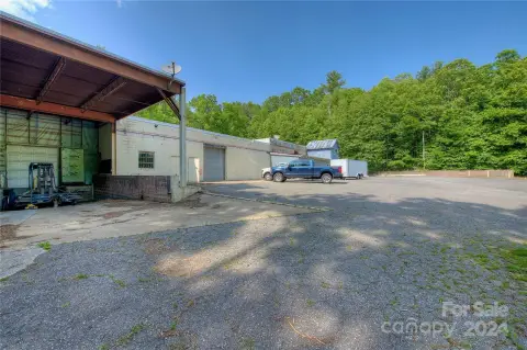 Spruce Pine Warehouse Opportunity