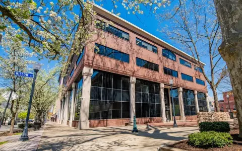 Horizon Plaza Office Suites