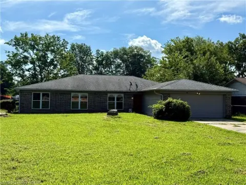 Well-Maintained Duplex in Fort Smith