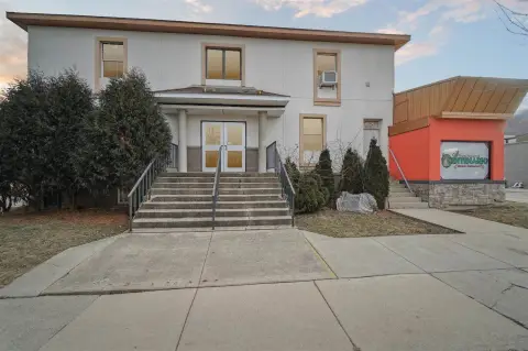Two-Level Mixed-Use Property