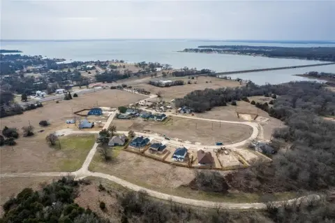 Lakefront Community Lots Available