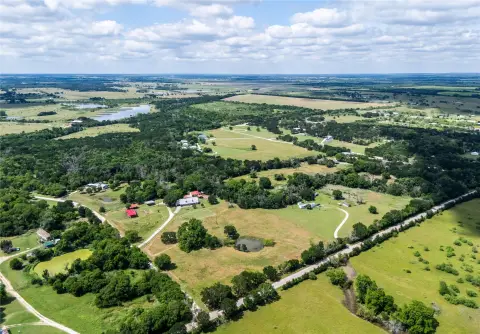 Unrestricted Acreage with Utilities