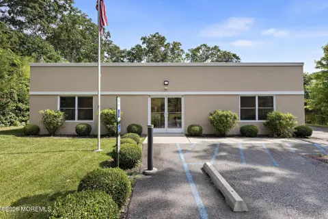 Flex Space Office/Warehouse Building