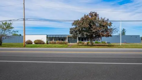 Industrial Building For Lease