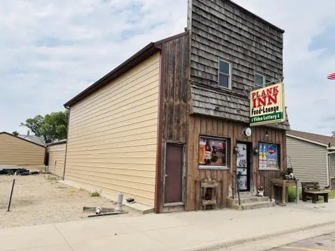 Bar & Grill with Apartment